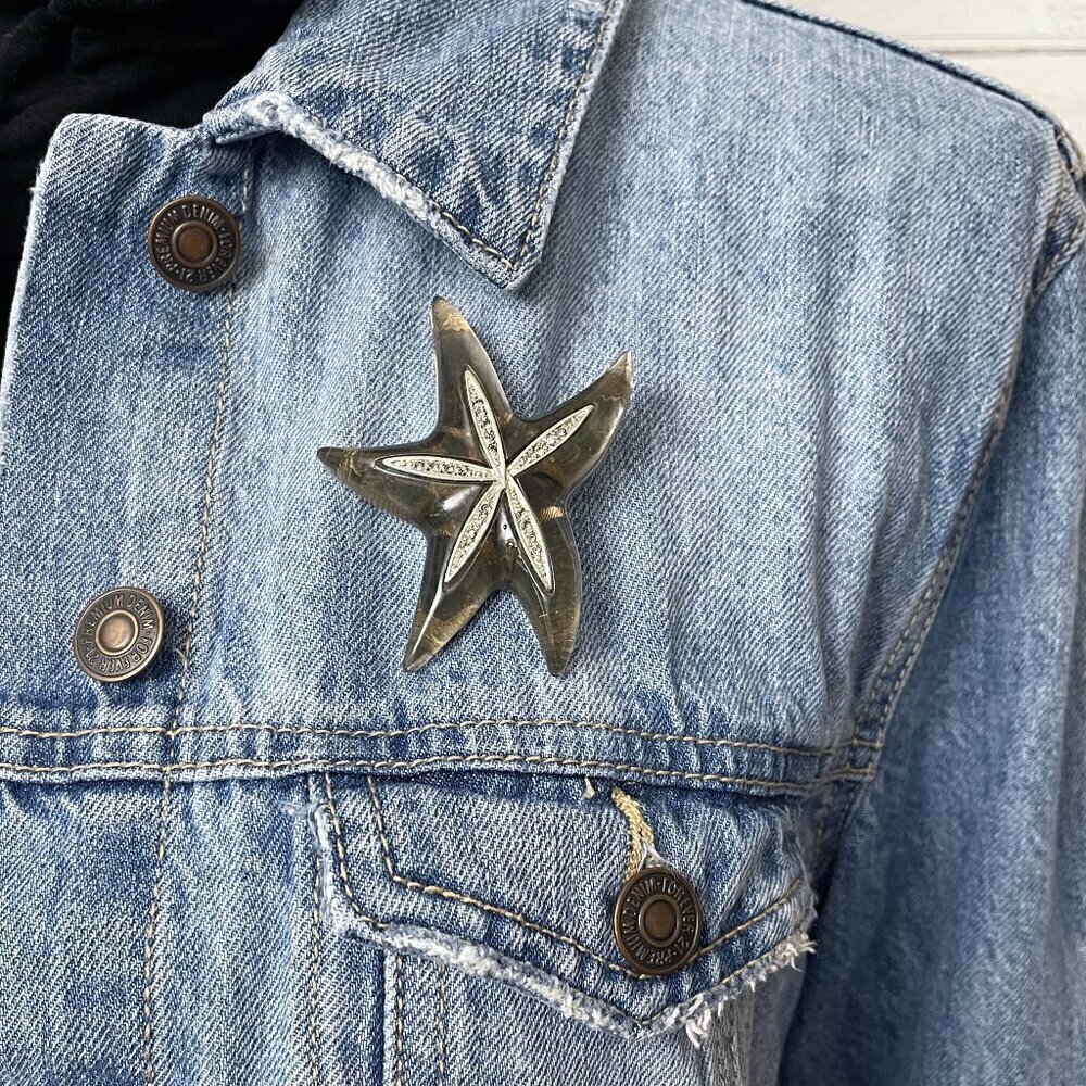 Large Starfish Brooch Silver Tone Metal and Resin Sparkly Bling Beachy Jewelry